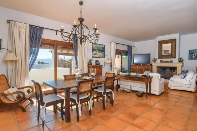 ✓Villa Amplia de Estilo Rústico con Piscina en Calpe, Costa Blanca. — 7