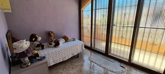 Gran chalet independiente de 3 plantas con dos viviendas y piscina — 34