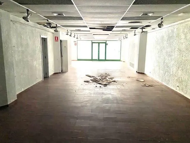 "Local comercial en planta baja en SUBASTA– 123 m2 en zona c - foto 5