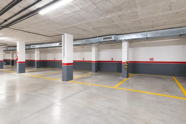 EN ALQUILER APARTAMENTO CON AMPLIA TERRAZA Y VISTAS AL MAR — 17