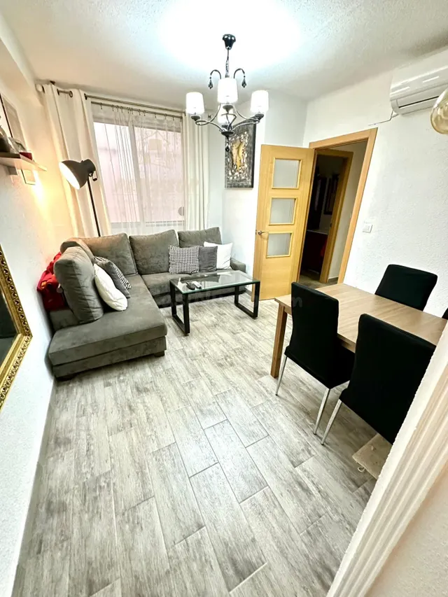 CIUDAD JARDIN - Piso interior de 60 m con 2 habitaciones, su