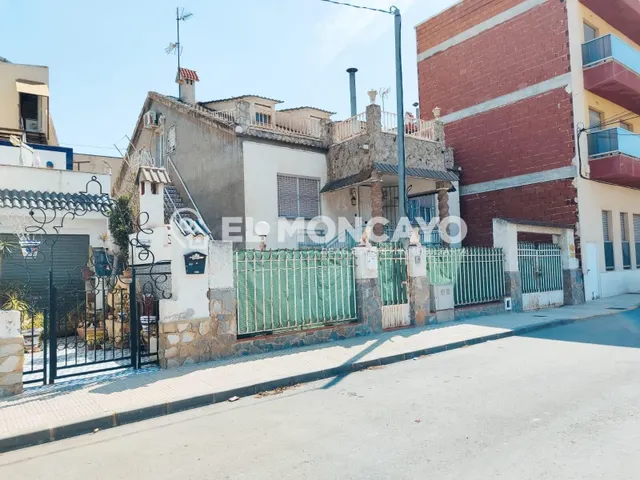 Fantástico chalet independiente en la tranquila localidad de