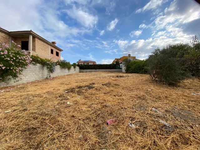 PARCELA URBANA PARA CONSTRUIR UNA O DOS VIVIENDAS DE 424 M2 