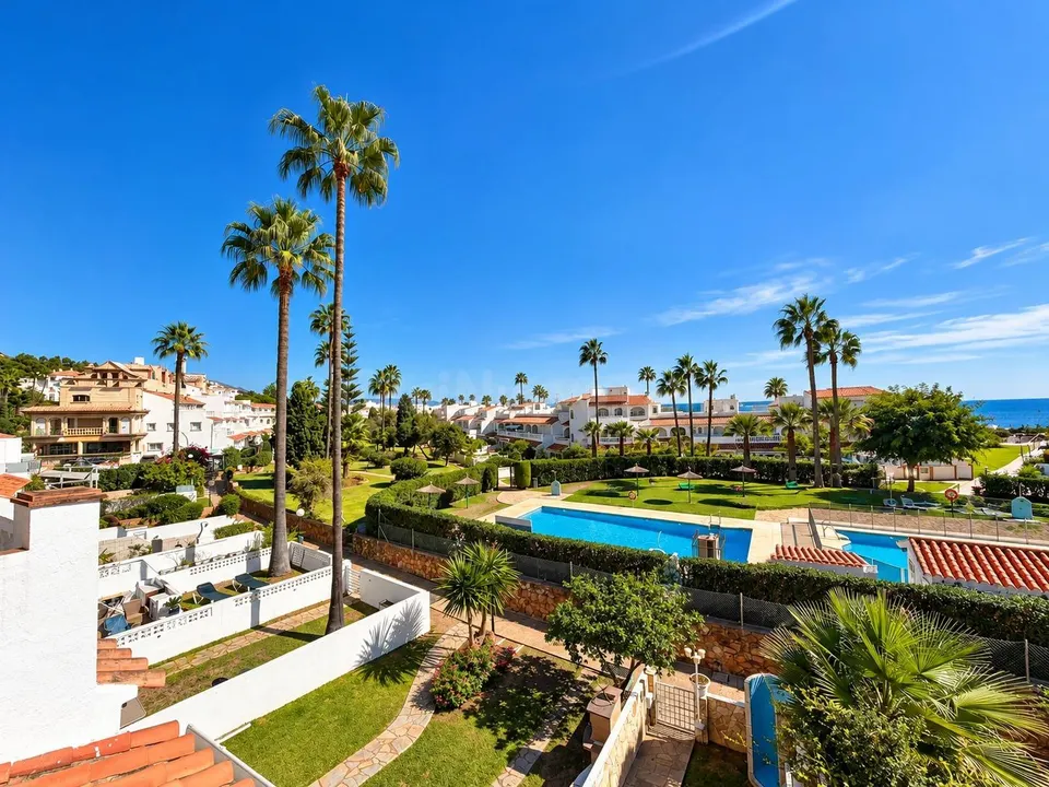 ¡en venta precioso adosado en playa paraiso!