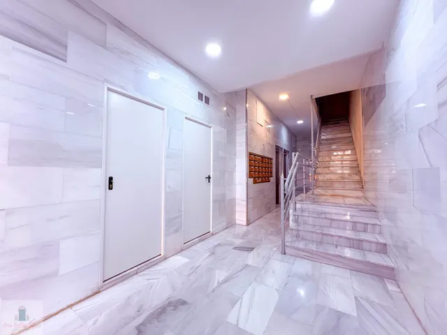 En venta en Valdepasillas, junto a Sinforiano Madroñero — 50