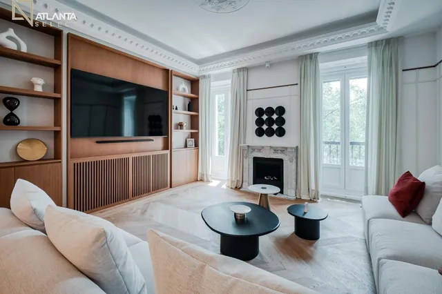 EXCLUSIVO PISO CON ELEGANCIA ATEMPORAL EN LOS RECOLETOS — 19