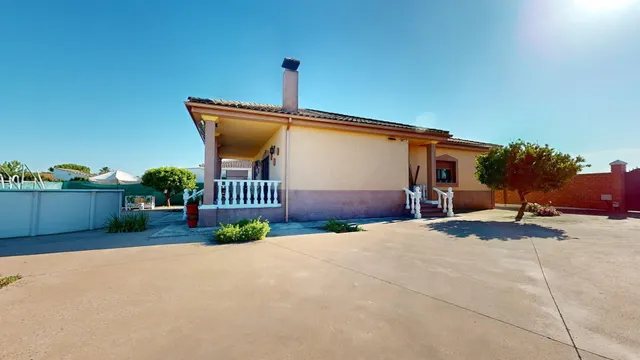 PARCELA EN PROINDIVISO CON VIVIENDA — 44