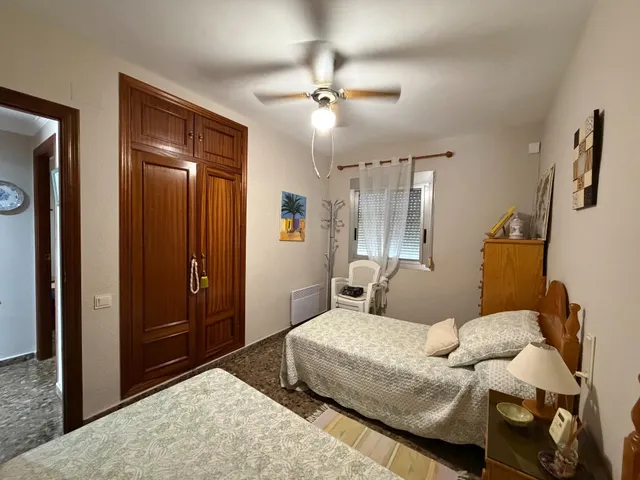 Espectacular Chalet en La Pobla de Vallbona - Ideal para Vivir — 33