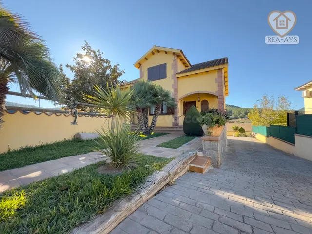 Casa aislada a cuatro vientos en Albinyana (Tarragona)