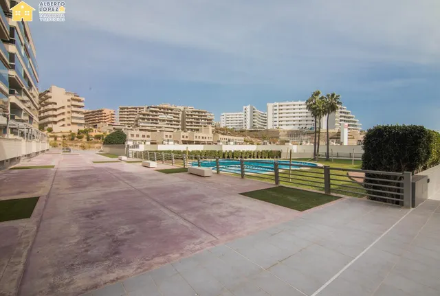 Vivienda en alquiler de larga temporada en Arenales del Sol. — 33