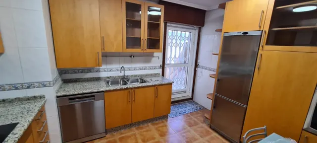 PISO EN VENTA EN LA ZONA DE PONTEPEDRIÑA — 4