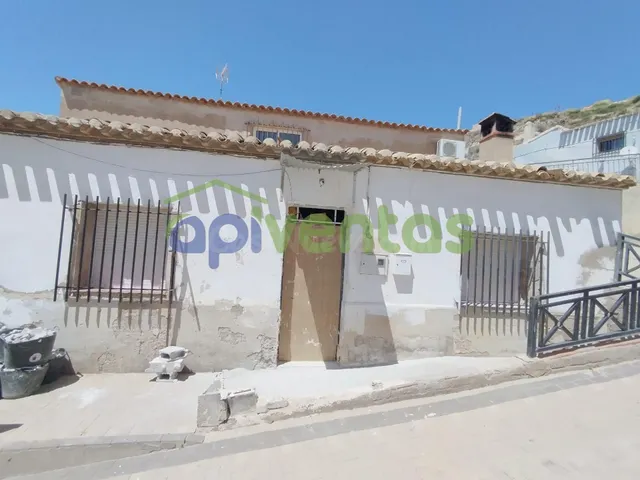 Casa de 2 plantas (EN PUJA)