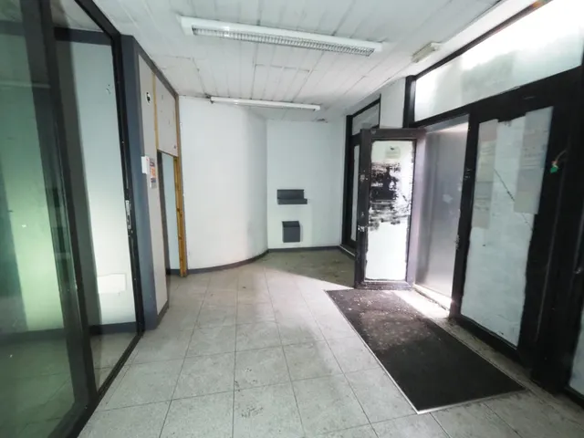 SE VENDE LOCAL COMERCIAL EN MATARÓ — 7