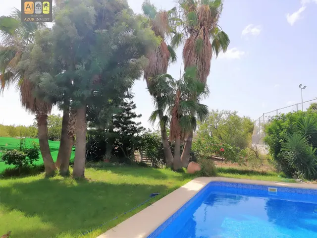 Dos adosados con terreno y piscina privada en Altea La vella — 4