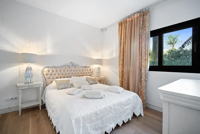 Chalet 6 habitaciones 555m² en venta - Altos de Estepona - foto 5