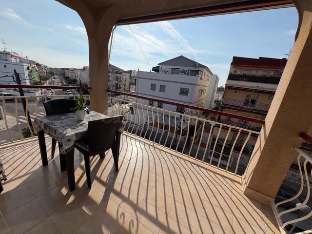 Vivienda esquinera a la venta a pocos metros de la playa