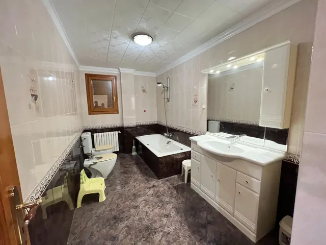 ESPETACULAR  CASA/CHALET A SOLO 8 KM DE CULLERA , CON AMPLIA PARCELA, FRUTALES Y PISCINA. — 44