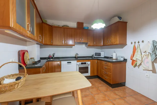 Chalet pareado con piscina, jardín y bonitas vistas a Granada en La Zubia — 18