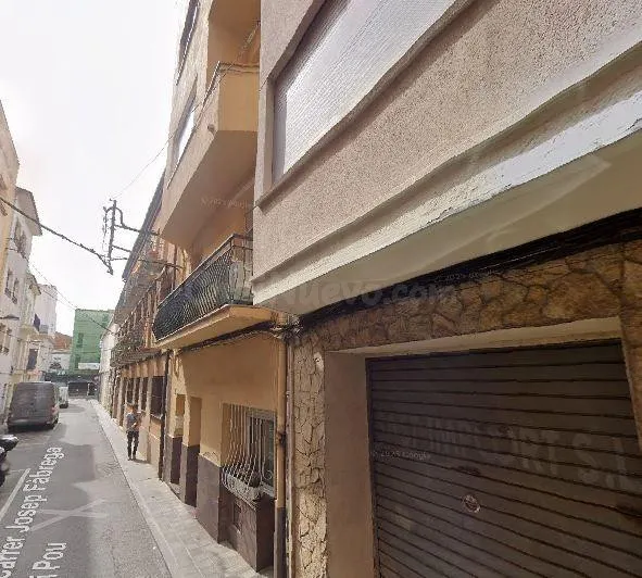 SE VENDE piso OKUPADO en Calle Josep Fabrega I Pou Nº 11 Pal - foto 2