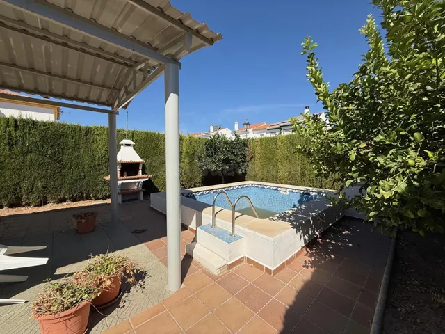 Casa 4 habitaciones 166m² en venta - Vega de granada zona no