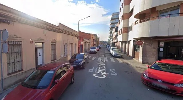 Se vende CASA OKUPADA en Calle S Sebastia De Nº 271 Sabadell - foto 3