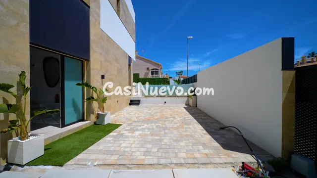 Villa exclusiva en Orihuela Costa: lujo y confort junto al m - foto 3