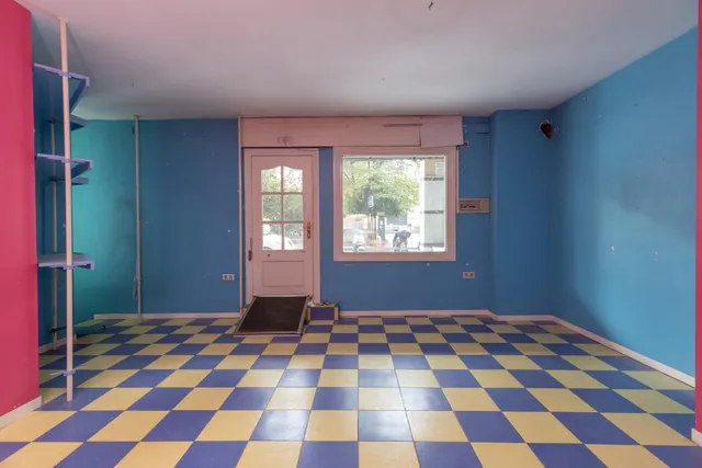 Local comercial en venta en calle agustina de aragón — 10