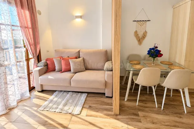 Apartamento con encanto de 1 dormitorio, buhardilla y terraza en Los Cristianos — 5