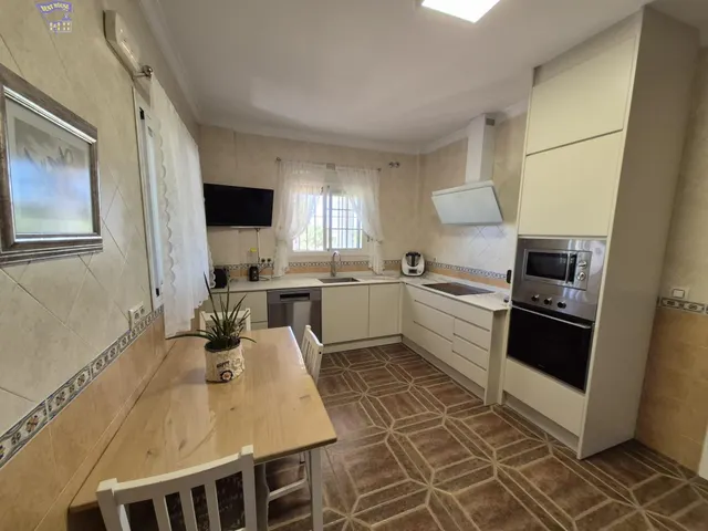 SE VENDE ESTUPENDO CHALET EN ARCOS DE LA FRONTERA (CARRETERA ARCOS - EL BOSQUE) — 10
