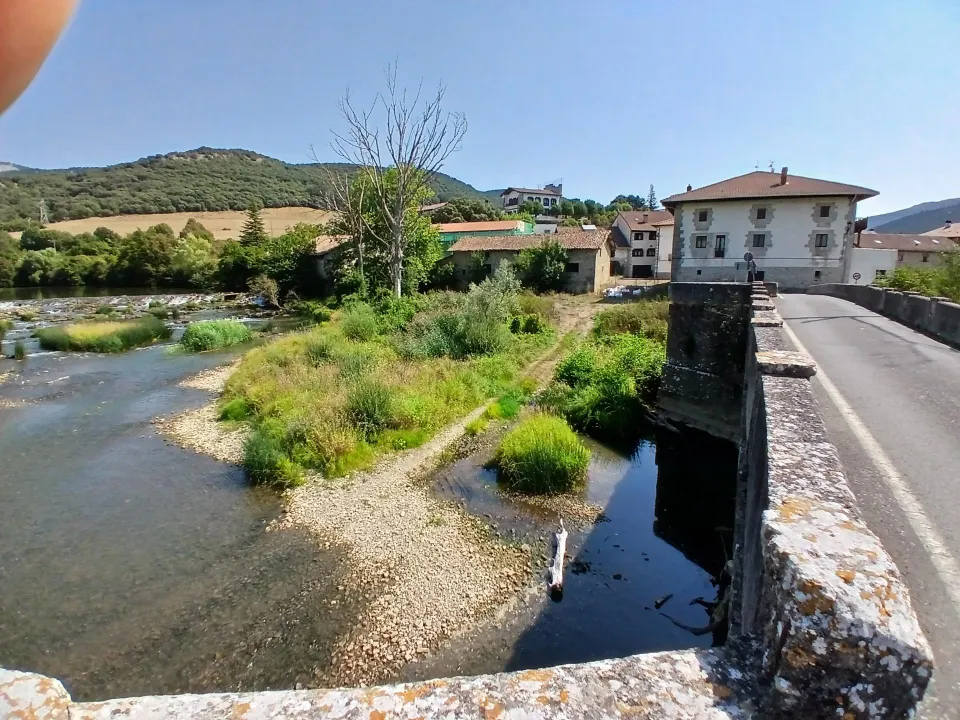 OPORTUNIDAD CASA EN ERROTZ, NAVARRA