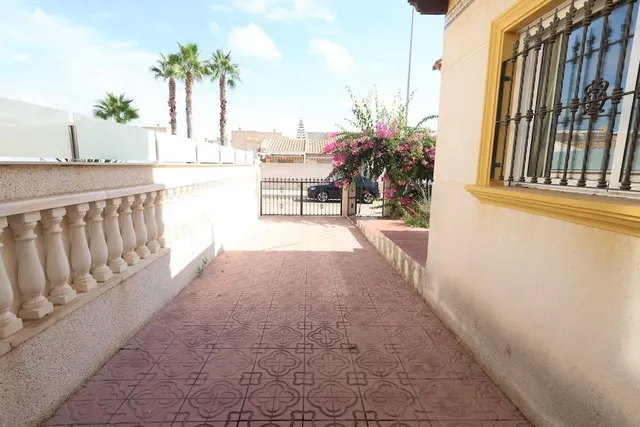 Adosado con solárium y jardin en Playa Flamenca | Residencial Villas San José — 19