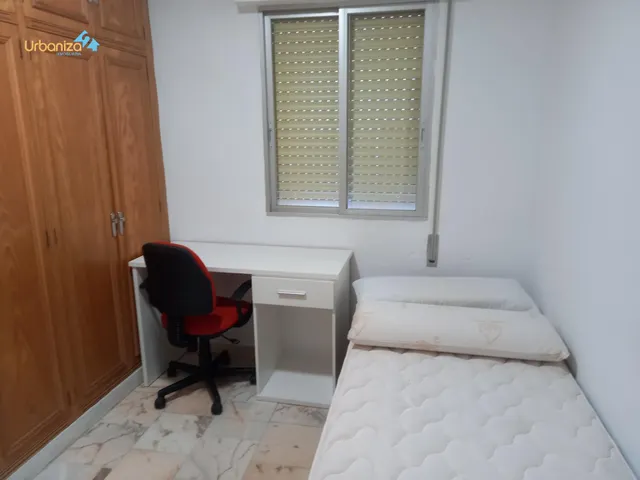 Piso en alquiler de 4 dormitorios para estudiantes, solo estudiantes — 18
