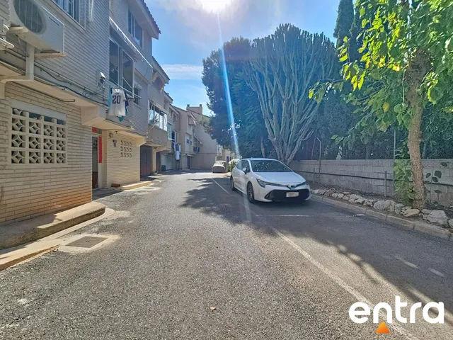 Bungalown a la venta en Avenida de la Costa Blanca. — 26