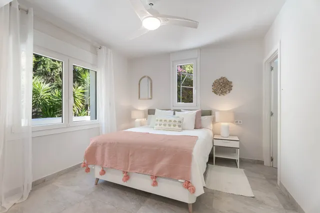 Chalet 6 habitaciones 342m² en venta - Marbella — 28