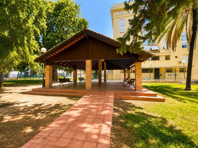 Local comercial junto a Williams Plaza – Jerez de la Frontera — 15
