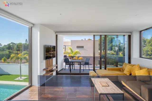 VILLA CON SPA PRIVADO. VISTAS INMEJORABLES. — 24