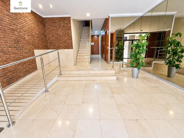 Amplio y luminoso piso de 123 m2 con posibilidad de 3 dormit - foto 4