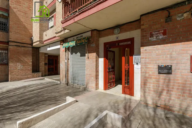 Piso con terraza y patio en Granada — 20