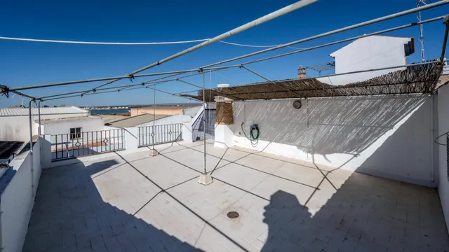 Amplio Adosado en Ayamonte - Oportunidad Única — 23