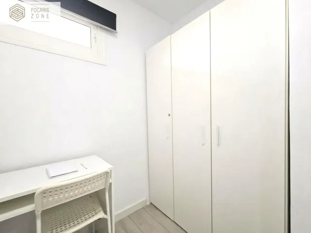 Piso reformado con vistas al mar, terraza y piscina en Benalmádena — 9
