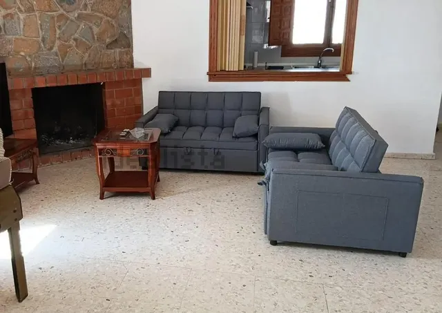 Alquiler de chalet independiente con piscina y parcela de 2.300m2 — 11
