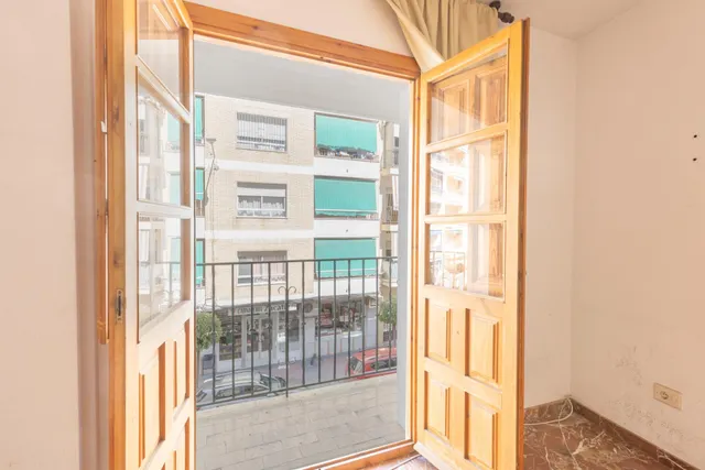 ESTUPENDO PISO EN LOJA....EN PLENO CENTRO!!! — 32