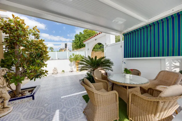 Venta de Villa Independiente con piscina Villamartín Orihuela Costa — 7