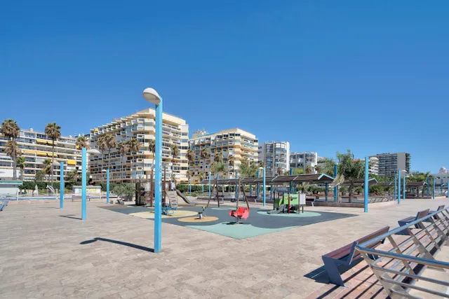 UNIQUE OPPORTUNITY IN THE HEART OF MARBELLA, FRONTLINE TO THE SEA WITH TOURIST LICENCE! — 25