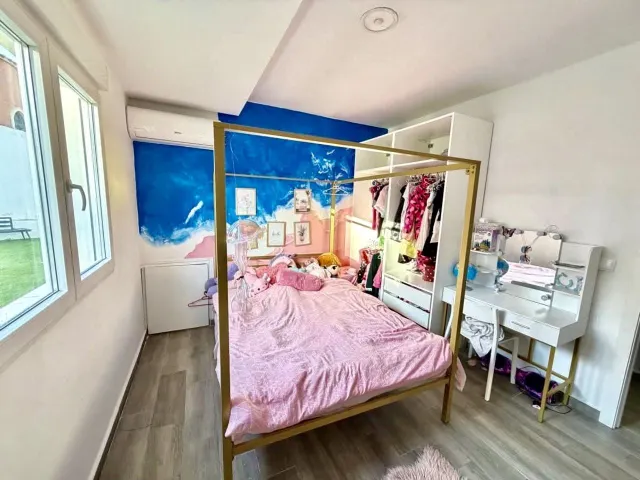 VILLA DE 6 DORMITORIOS Y 2 BAÑOS EN ORIHUELA COSTA (VILLAMARTIN) — 30