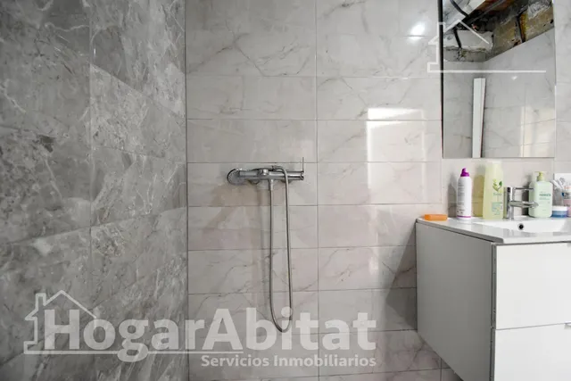 CASA ACOGEDORA Y SEMIREFORMADA CON PATIO — 26