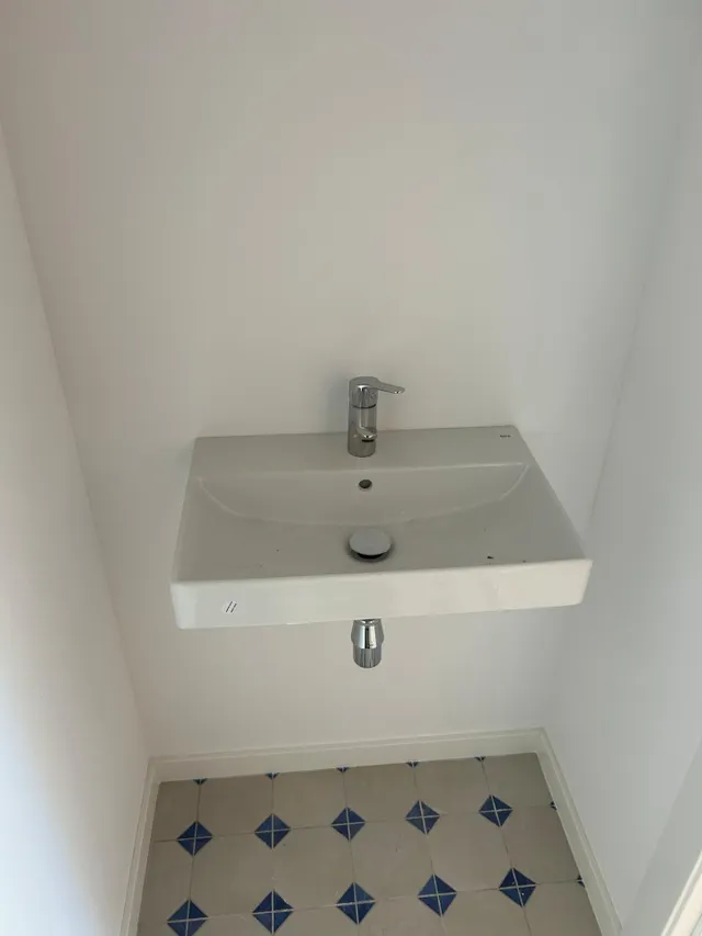 LOCAL COMERCIAL DE OBRA NUEVA A ESTRENAR EN PLENA CALLE NAVAS DE TOLOSA, ESQUINA CON BESALÚ — 13