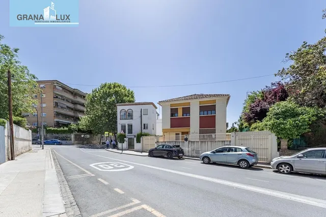 Chalet Exclusivo en Camino Bajo de Huétor — 37