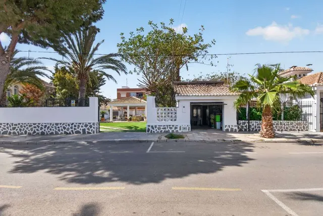 Villa 3 habitaciones 308m² en venta - Lo Pagán — 28