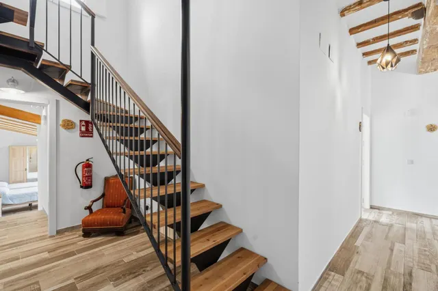 Finca rústica con vivienda reformada, piscina y cultivo ecólógico — 16